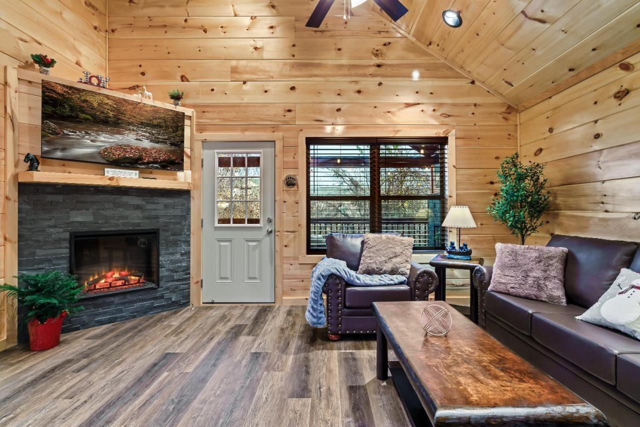 Mountains R Calling, Cozy Hideaway, King Beds, Hot-Tub, Arcade, Ev Ready Pigeon Forge Exterior foto