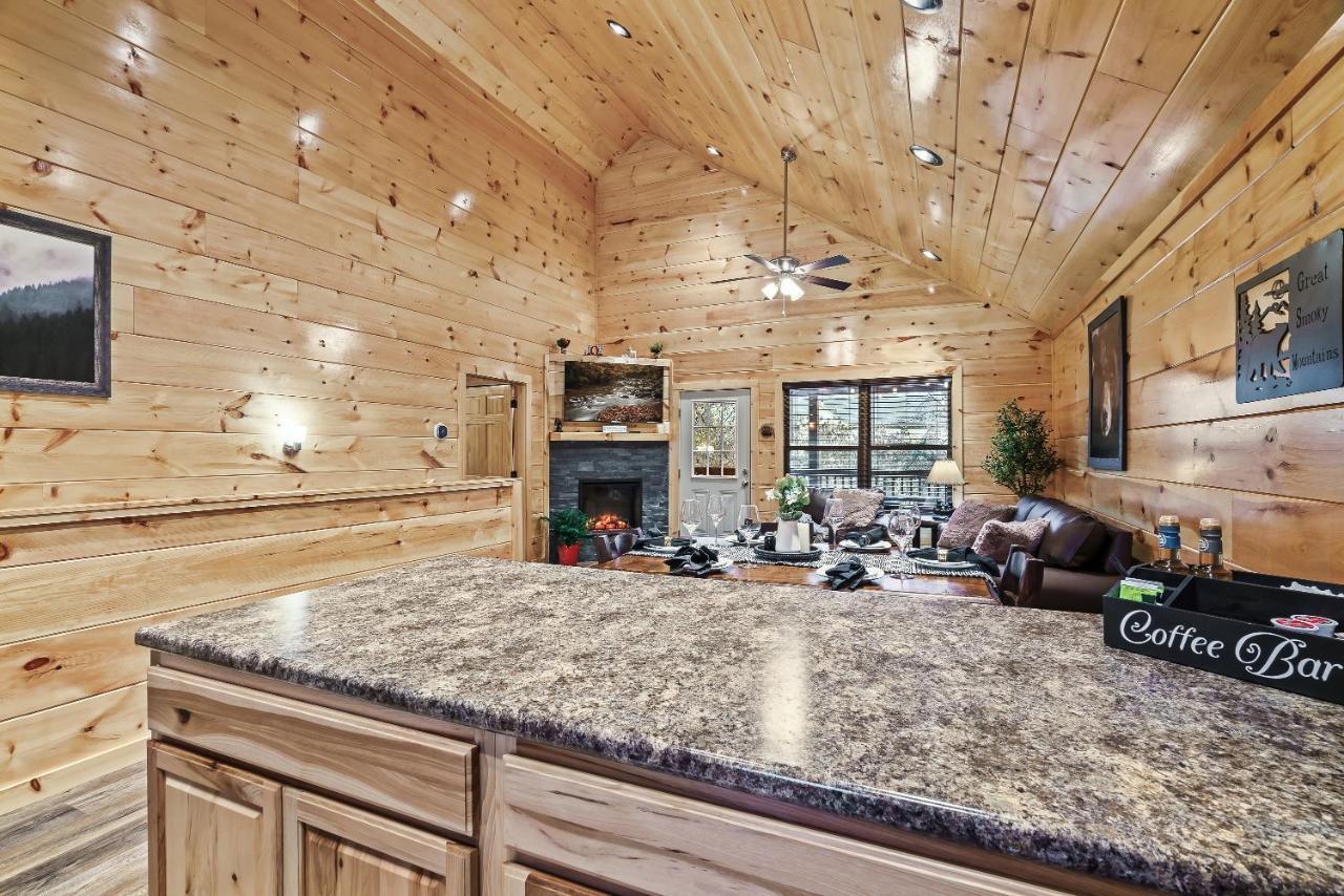 Mountains R Calling, Cozy Hideaway, King Beds, Hot-Tub, Arcade, Ev Ready Pigeon Forge Exterior foto