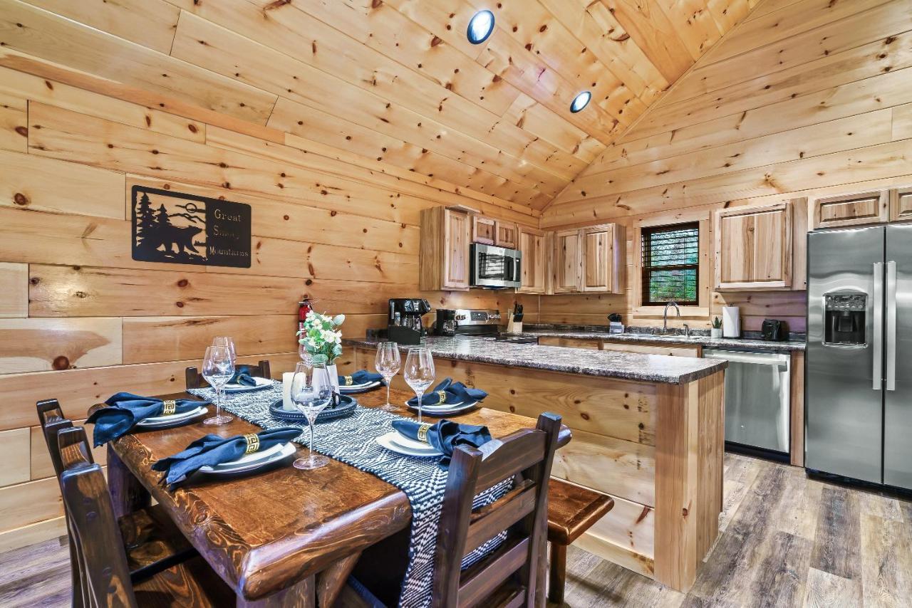 Mountains R Calling, Cozy Hideaway, King Beds, Hot-Tub, Arcade, Ev Ready Pigeon Forge Exterior foto